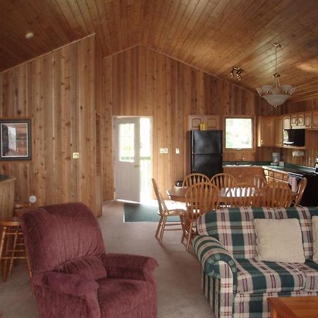 Totem Resorts Sioux Narrows 部屋 写真